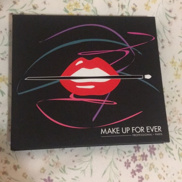 MAKE UP FOR EVER Artist Palette Volume 2 - Picture 2 of 3
